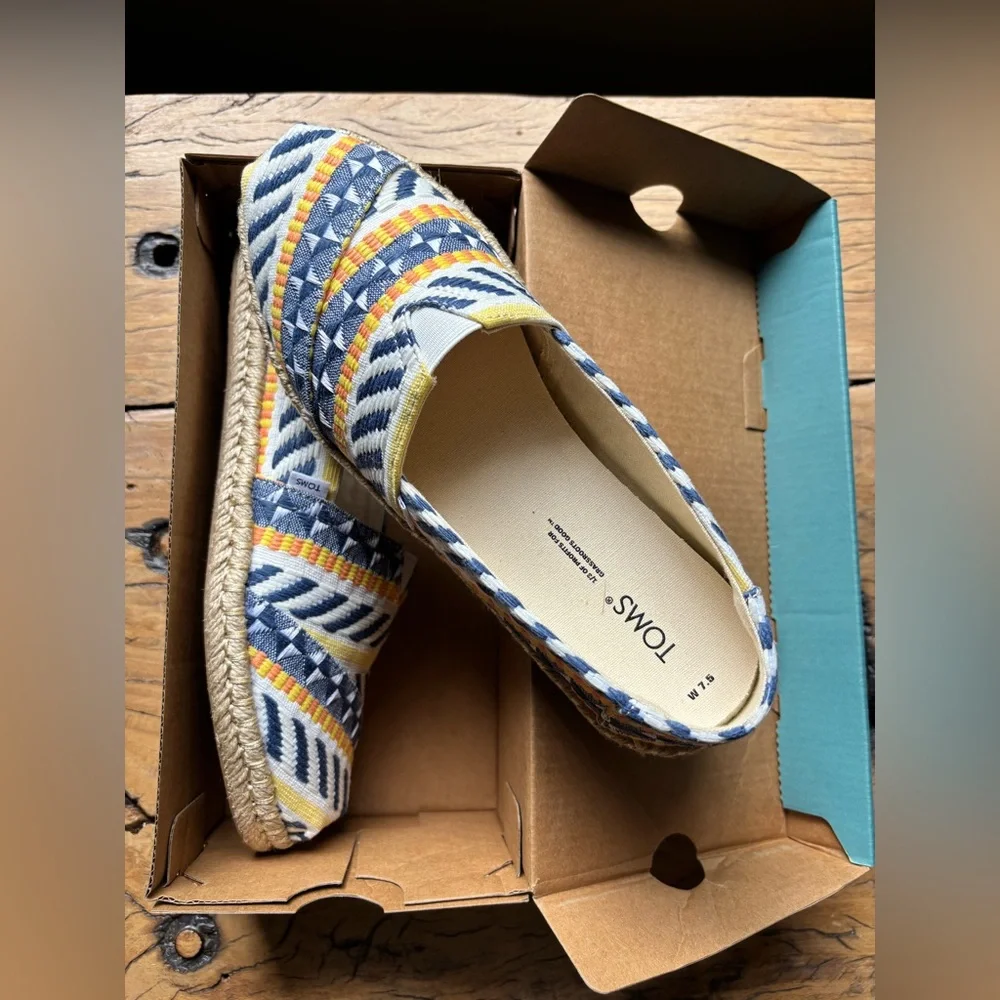 TOMS Alpargata Rope Global Jacquard Geometric Patterned Slip-Ons NEW IN BOX - Picture 5 of 10